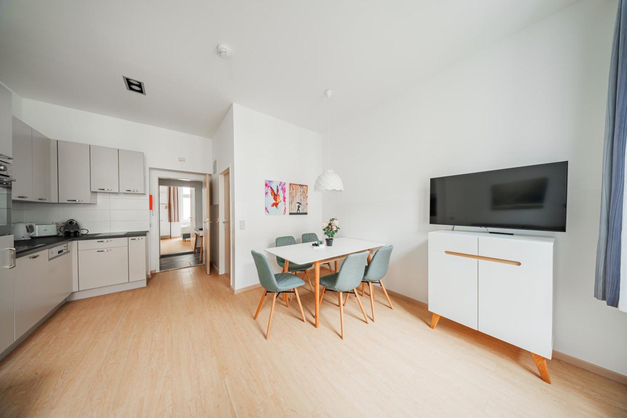 74 Living Apartments Вена Экстерьер фото